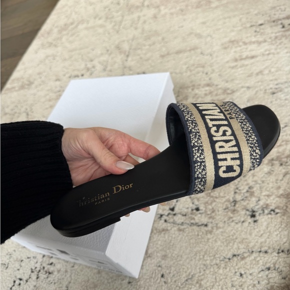 Dior Women's Black and Cream Sandals - Picture 2 of 8